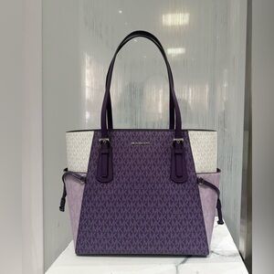 Michael kors Voyager Large Color-Block Signature Logo Tote Bag